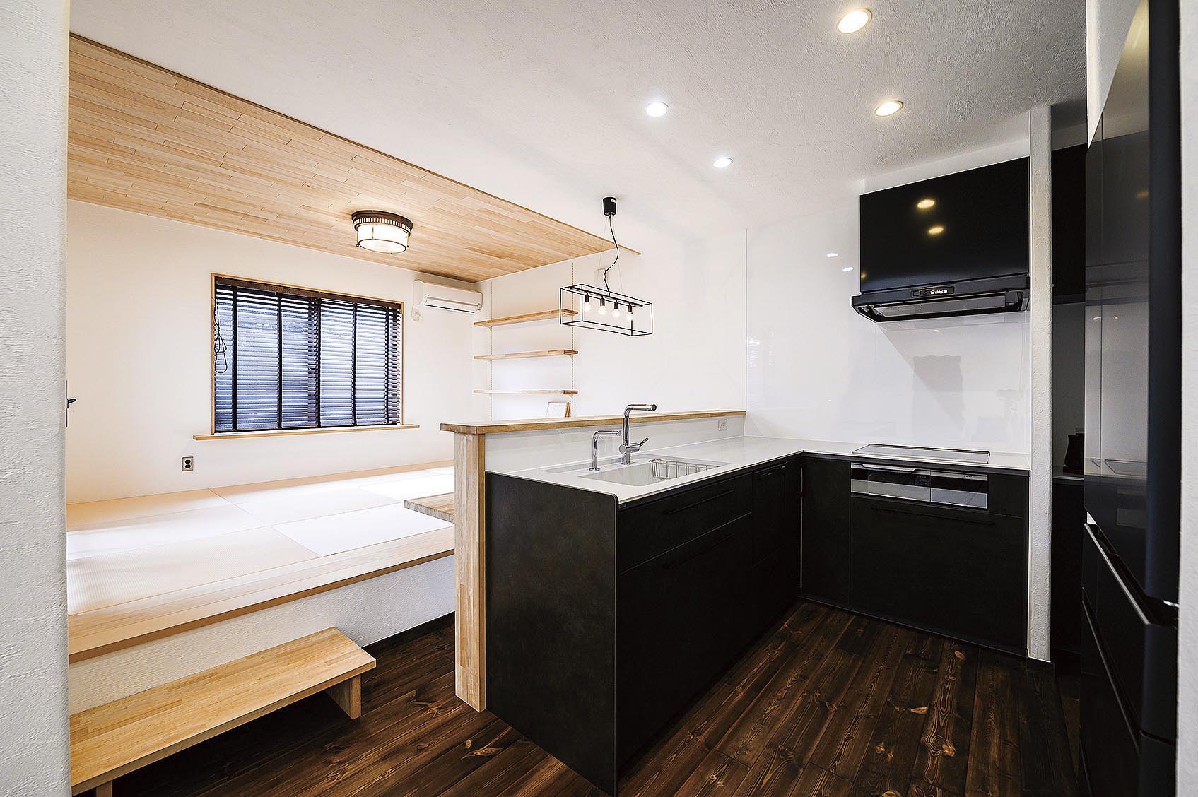 大屋根がカッコいい平屋 3
