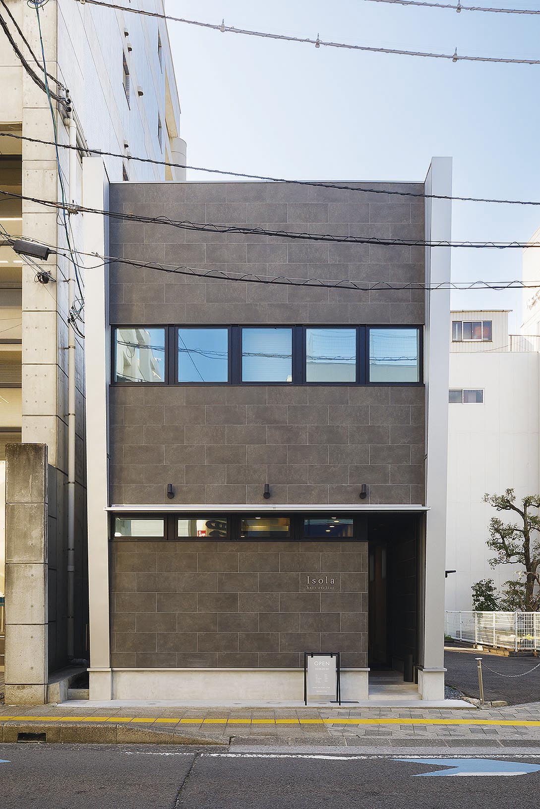 静謐をまとう空間。
人の存在が建築を彩る。 4