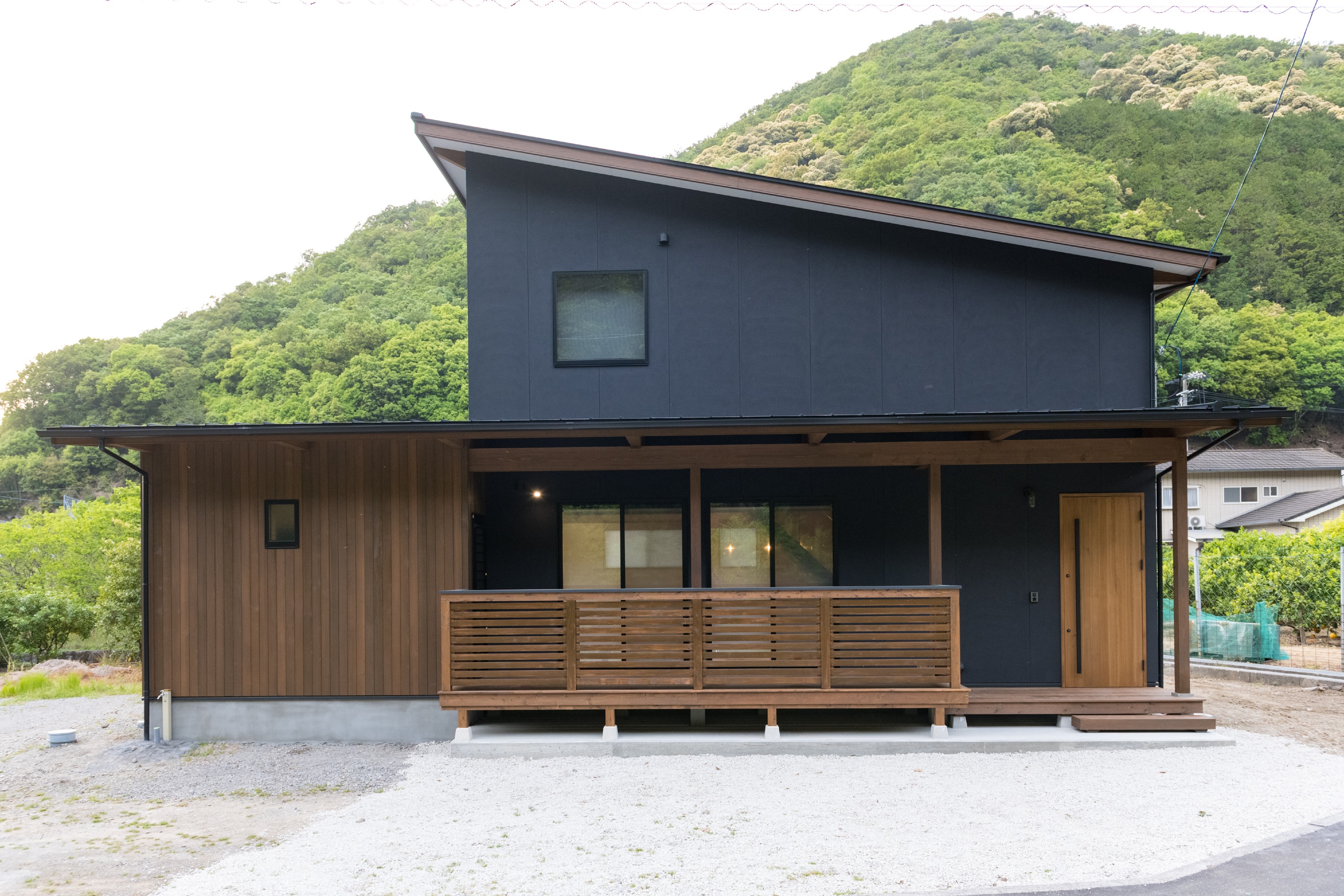 ロッジテイストの家 1