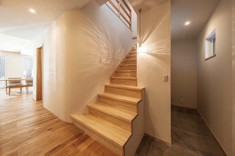 Eco House
自然素材が響き合う家 3