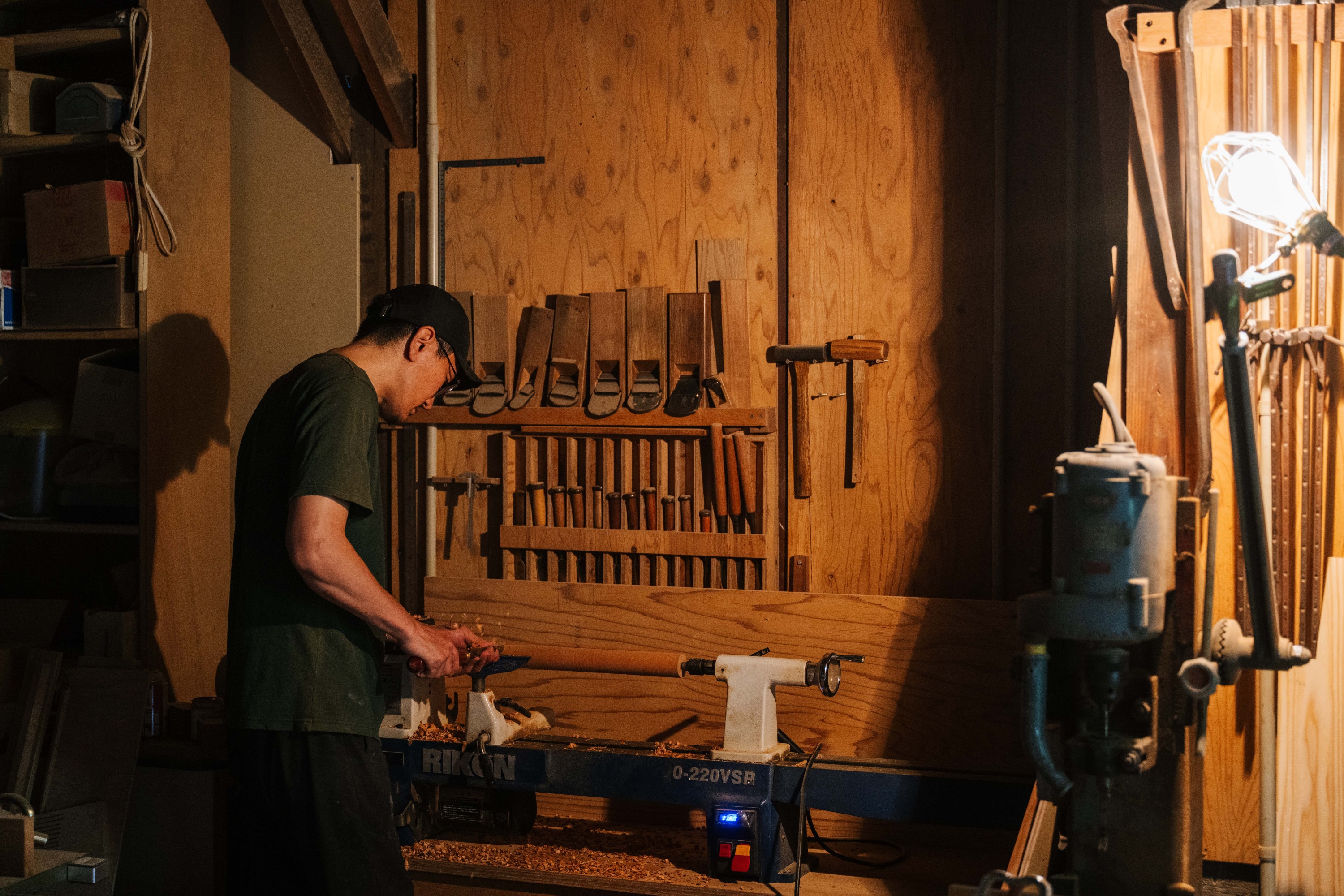 大切な居場所をつくる家具
無垢の手触りが暮らしを豊かに。 2