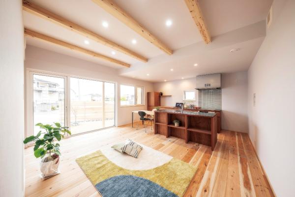Eco House
ナチュラル× POP な家